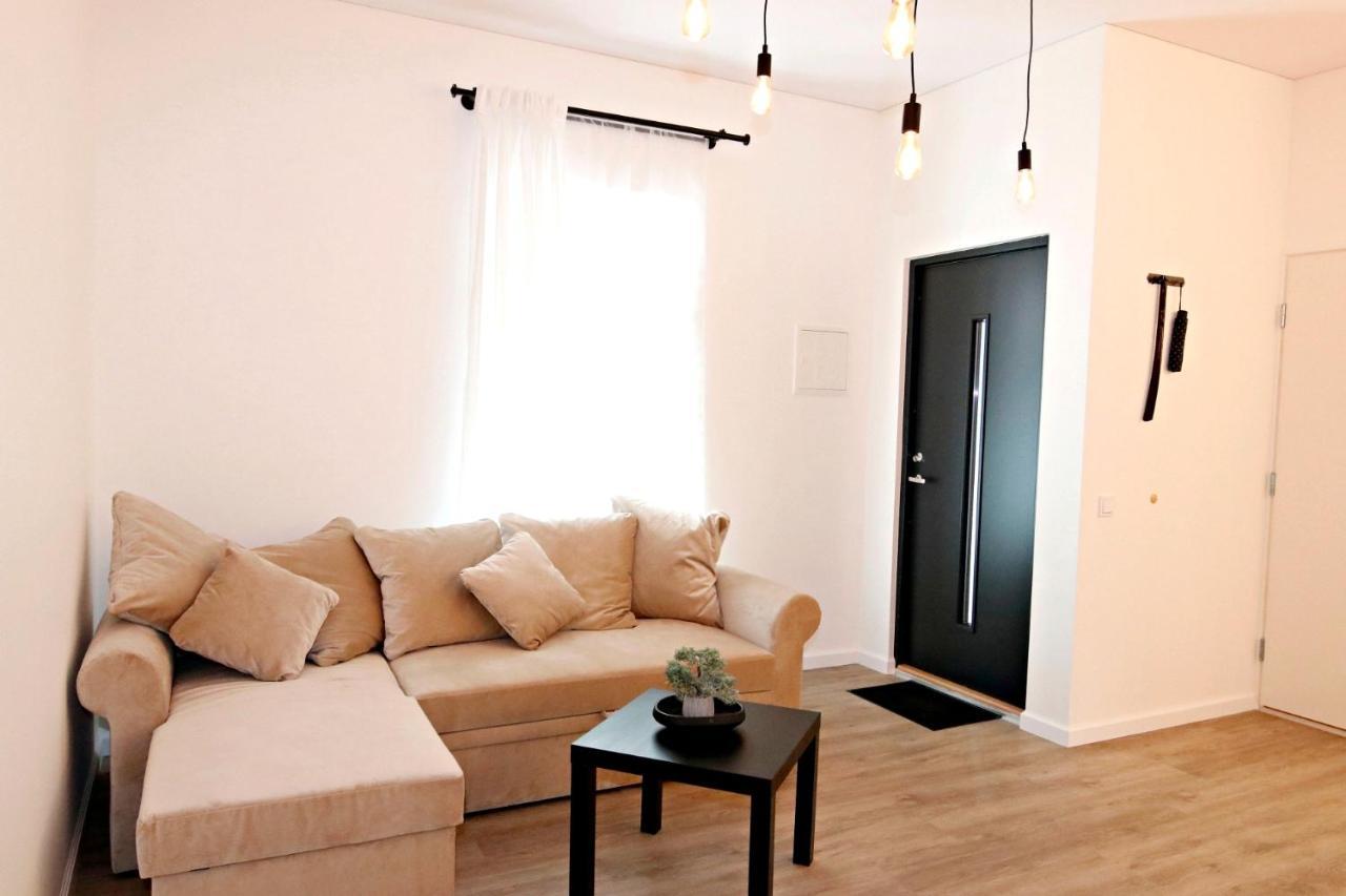 Minimalist Studio Old Town Apartments By Hostlovers Kaunas Eksteriør billede