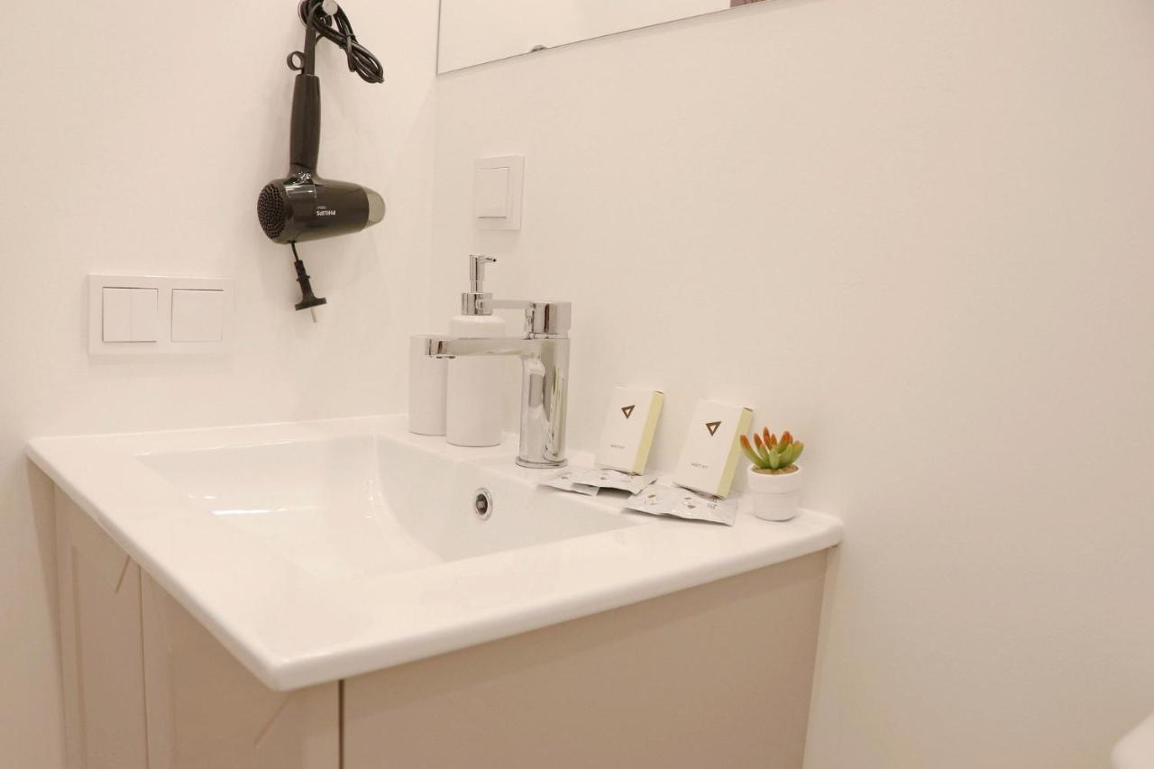 Minimalist Studio Old Town Apartments By Hostlovers Kaunas Eksteriør billede