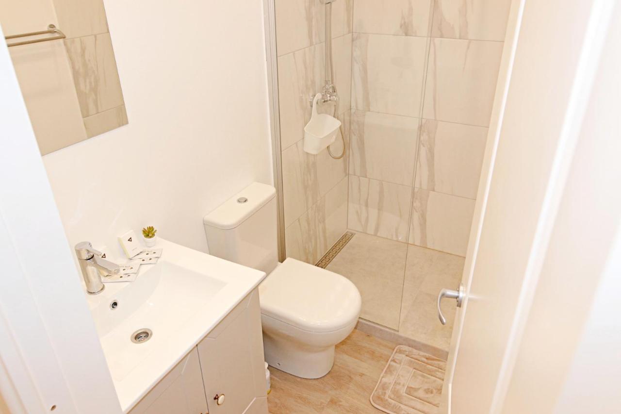 Minimalist Studio Old Town Apartments By Hostlovers Kaunas Eksteriør billede
